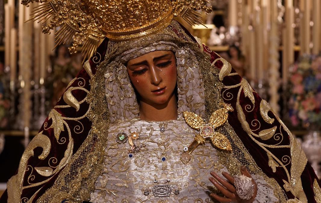 Solemne besamanos de María Santísima de las Angustias