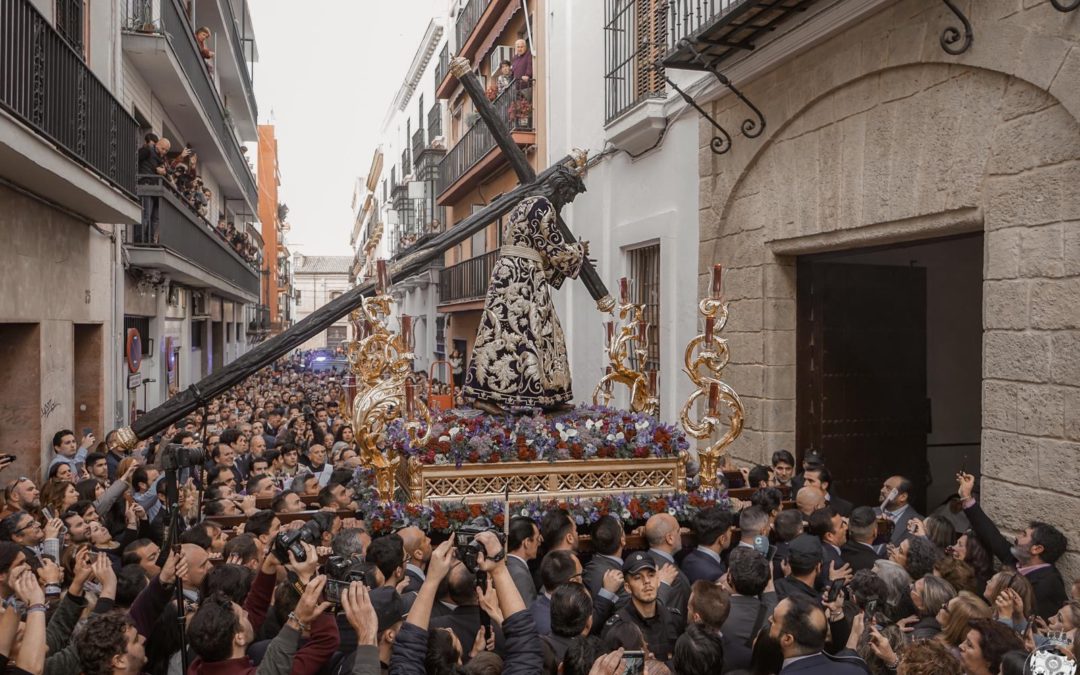 El Vía Crucis de las Hermandades de Sevilla 2020, una multitudinaria manifestación de Fe