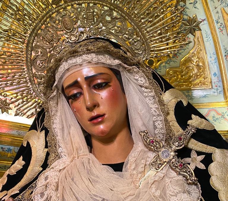 La Virgen de las Angustias de luto en el mes de los difuntos