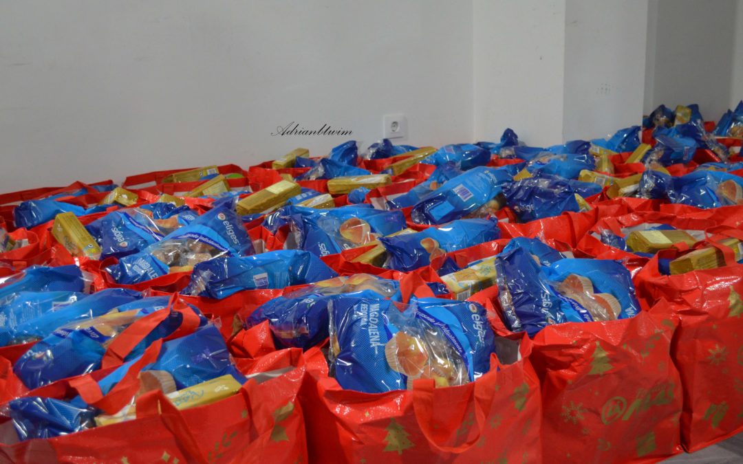La Fundación MAS entrega 60 cestas de Navidad para la Acción Social de la Hermandad