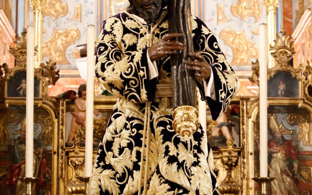 El Señor de la Salud, “Vestido de Majestad, Vestido y Ceñido de Poder” aguarda la llegada de los hermanos de Los Gitanos de toda España