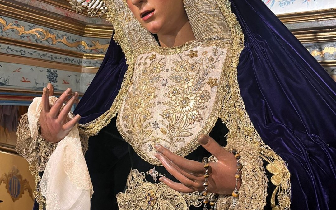 Virgen de las Angustias, Consuelo de los Afligidos | En la festividad litúrgica de los Fieles Difuntos, María Santísima de las Angustias amanece ataviada de luto